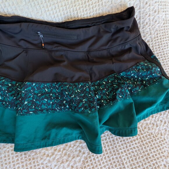 Lululemon skort size 6 - Picture 2 of 3